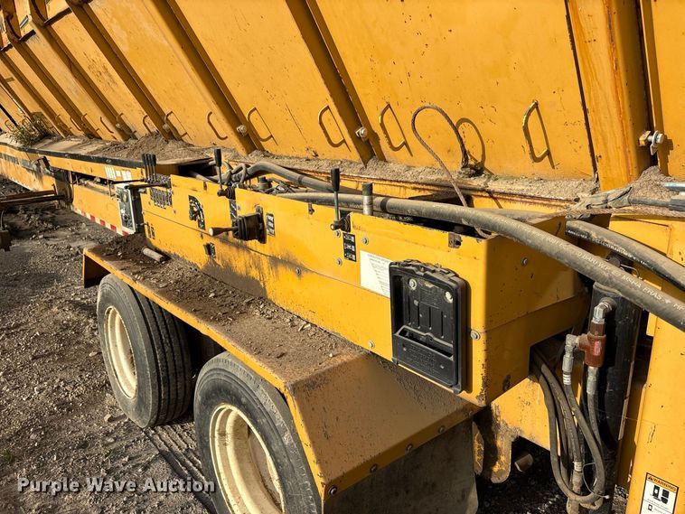 image for item FK2133 2010 Vermeer by Wildcat TR626 trommel screen