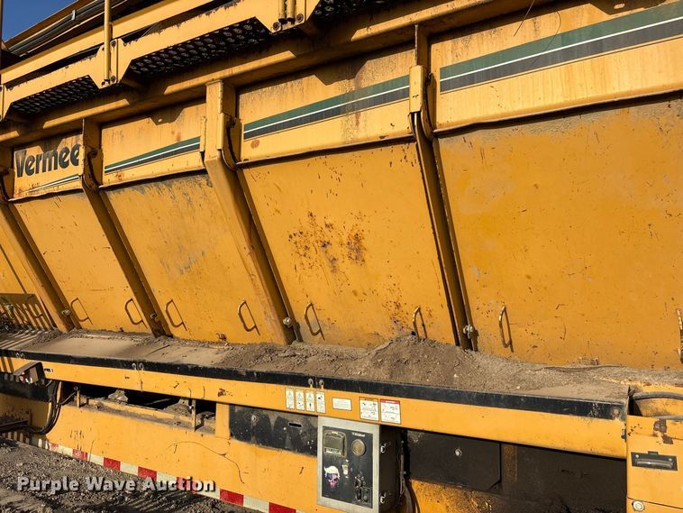 image for item FK2133 2010 Vermeer by Wildcat TR626 trommel screen