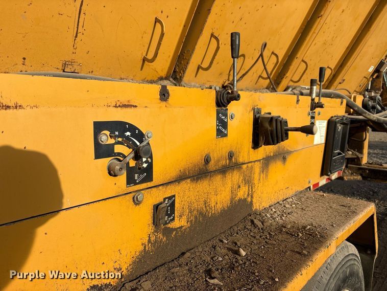 image for item FK2133 2010 Vermeer by Wildcat TR626 trommel screen