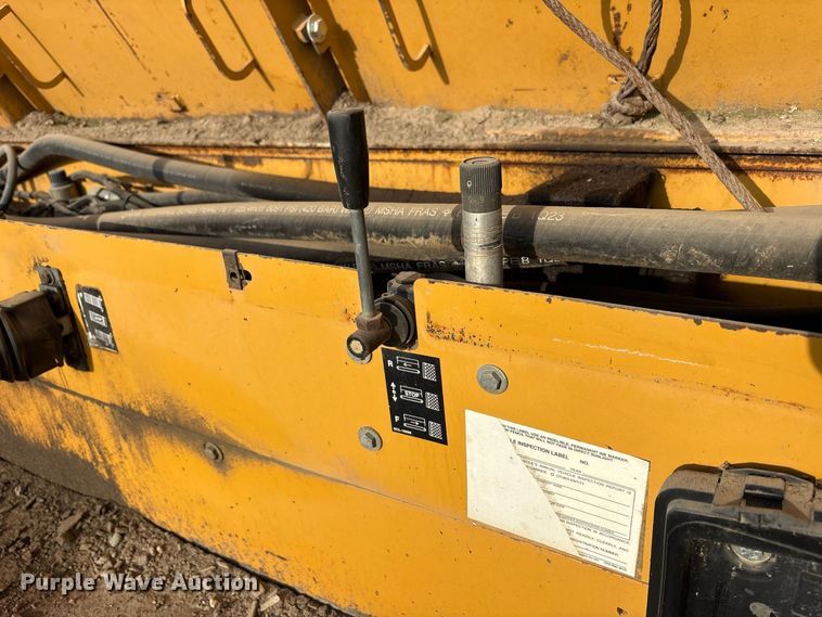 image for item FK2133 2010 Vermeer by Wildcat TR626 trommel screen