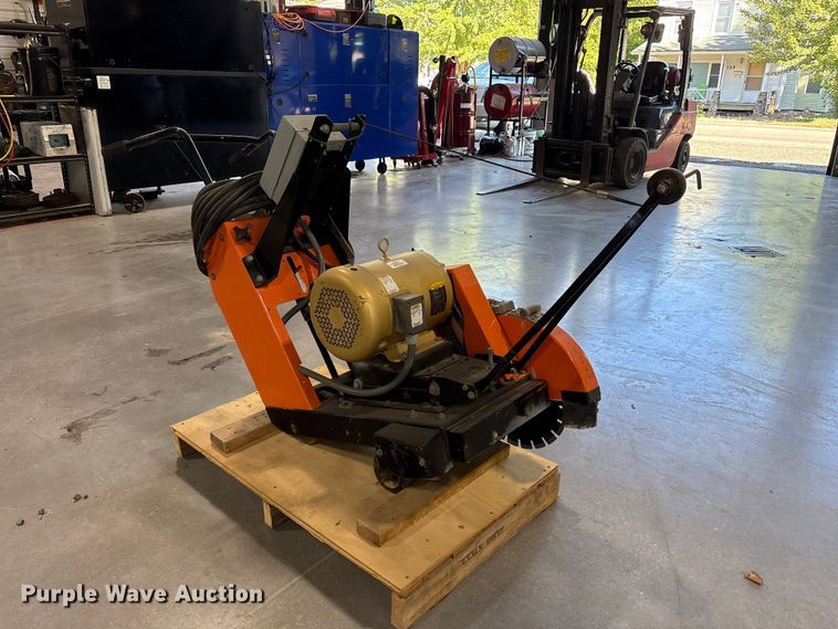 image for item FK2135 Concrete saw