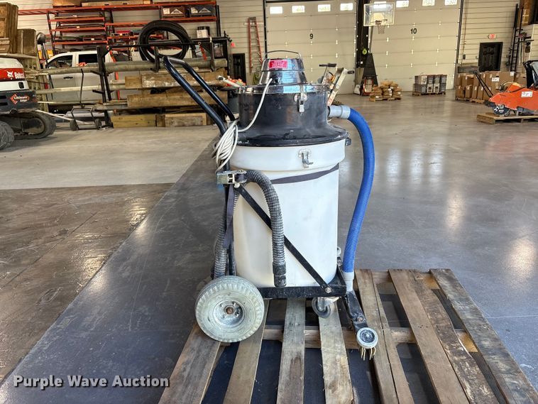 image for item FK2139 Crusader slurry vacuum