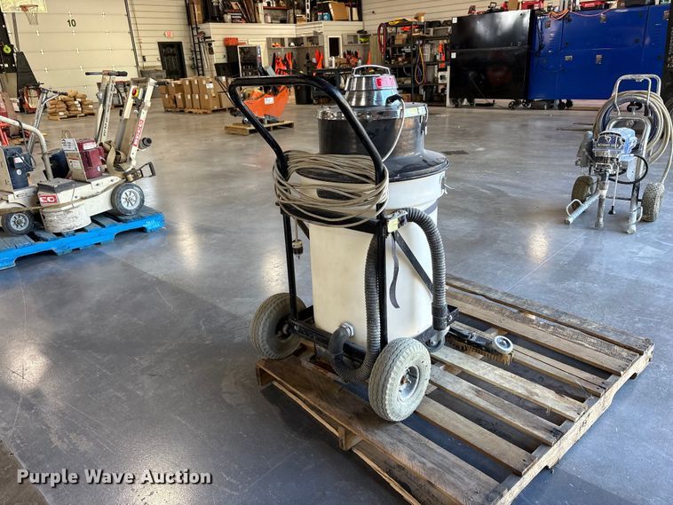 image for item FK2139 Crusader slurry vacuum