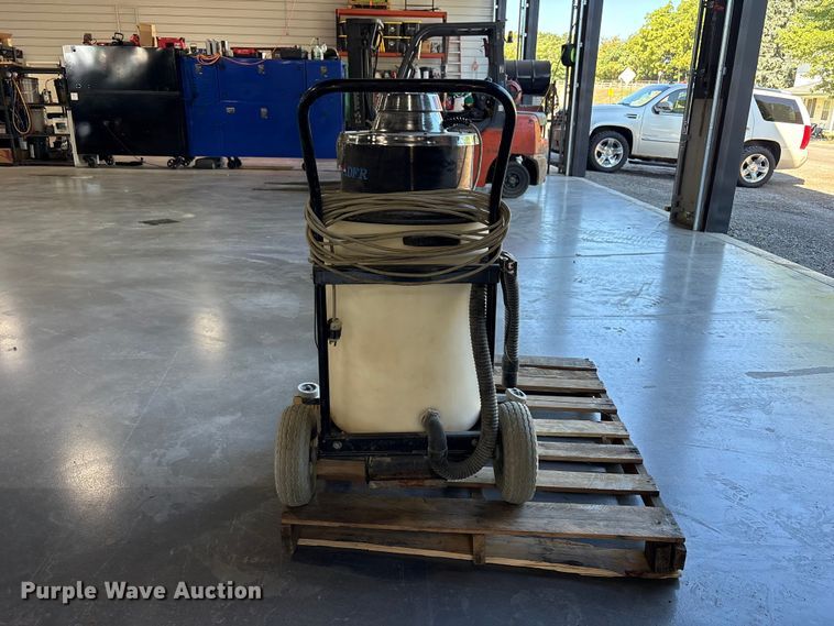 image for item FK2139 Crusader slurry vacuum