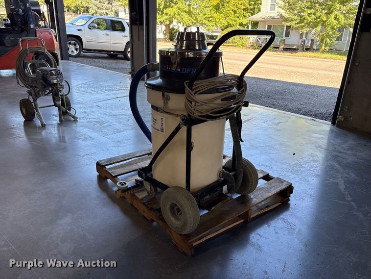 image for item FK2139 Crusader slurry vacuum