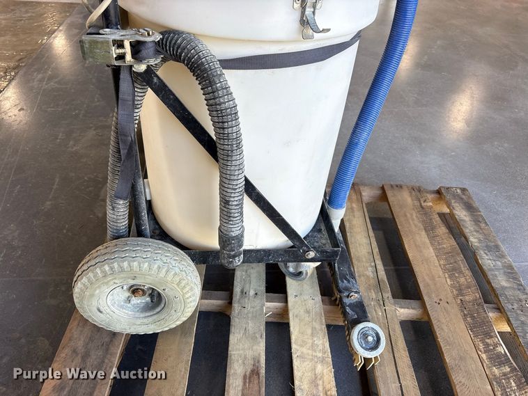 image for item FK2139 Crusader slurry vacuum