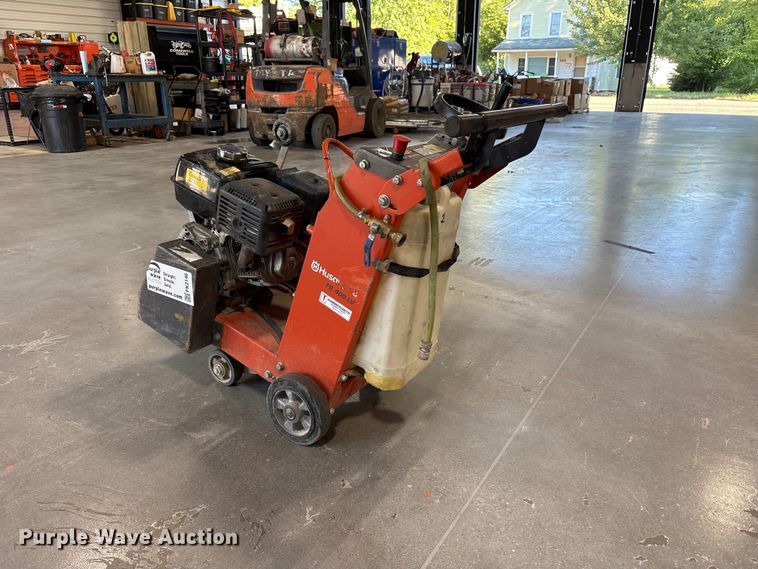 image for item FK2146 Husqvarna FS400 LV concrete saw