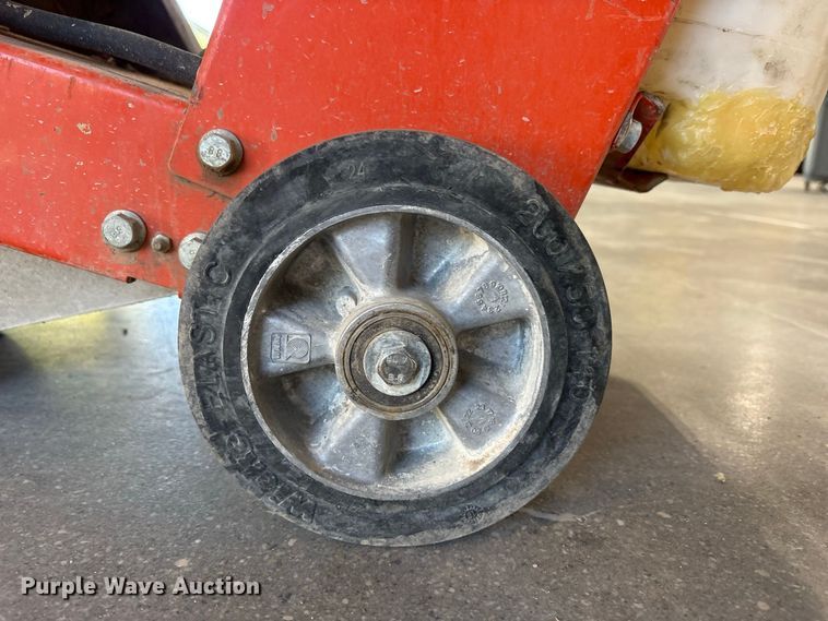 image for item FK2146 Husqvarna FS400 LV concrete saw