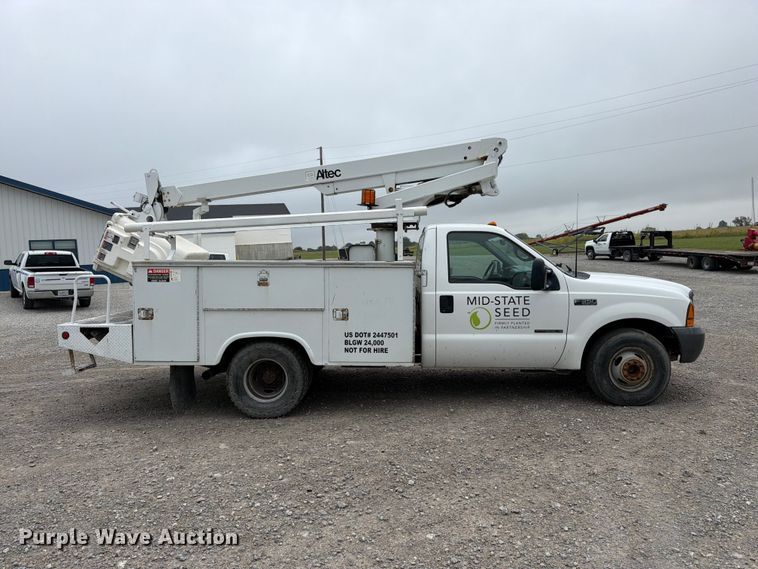image for item FK3470 2000 Ford F350 Super Duty XL bucket truck