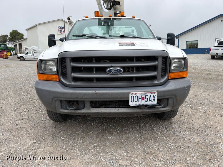 image for item FK3470 2000 Ford F350 Super Duty XL bucket truck