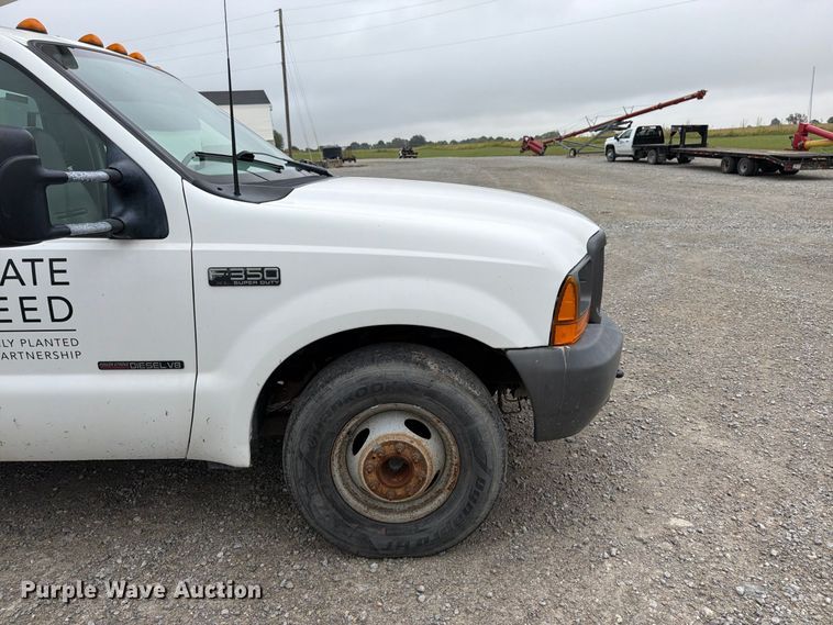 image for item FK3470 2000 Ford F350 Super Duty XL bucket truck