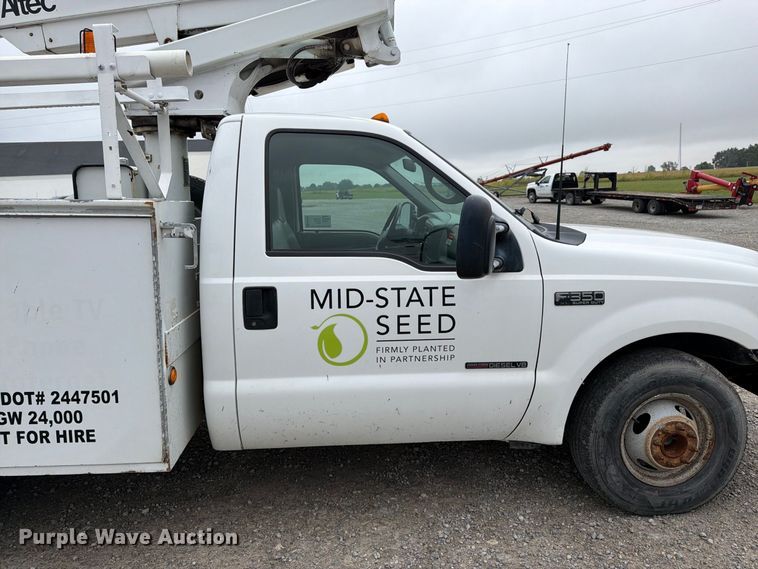 image for item FK3470 2000 Ford F350 Super Duty XL bucket truck