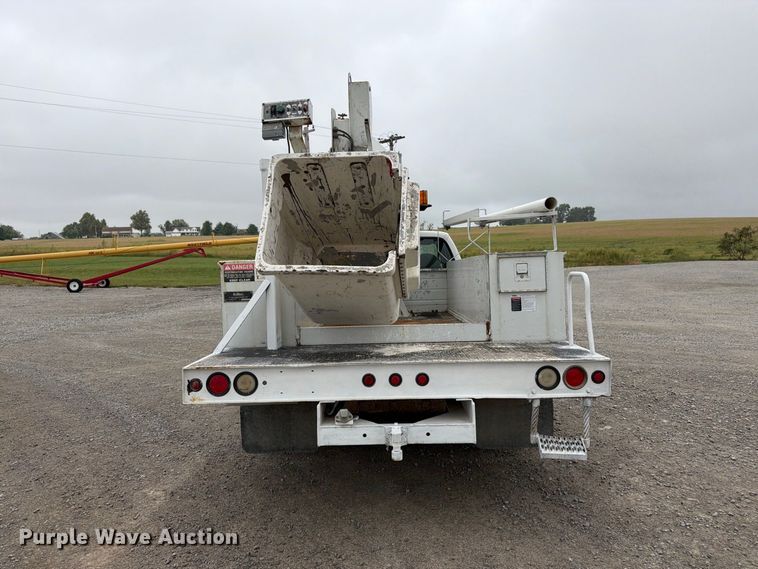 image for item FK3470 2000 Ford F350 Super Duty XL bucket truck