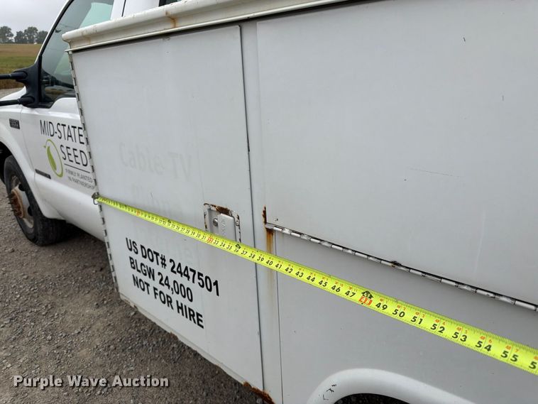 image for item FK3470 2000 Ford F350 Super Duty XL bucket truck