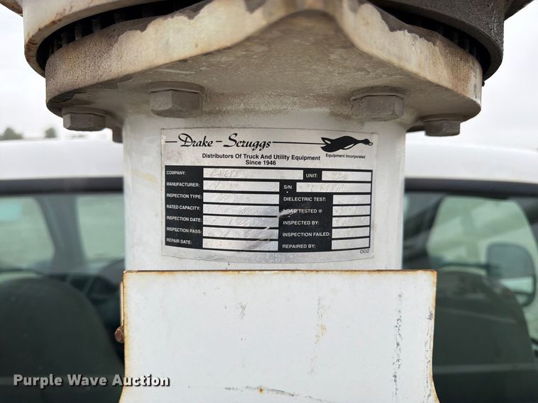image for item FK3470 2000 Ford F350 Super Duty XL bucket truck