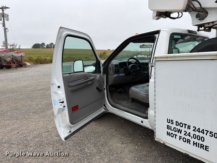 image for item FK3470 2000 Ford F350 Super Duty XL bucket truck