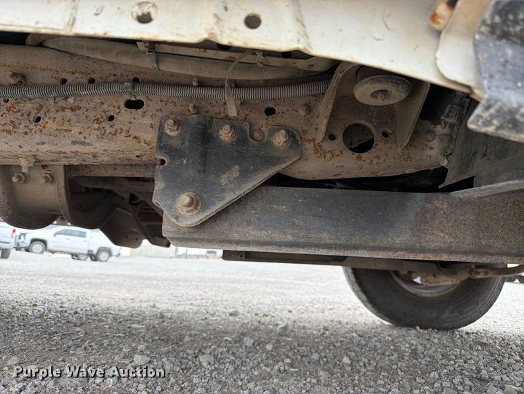 image for item FK3470 2000 Ford F350 Super Duty XL bucket truck
