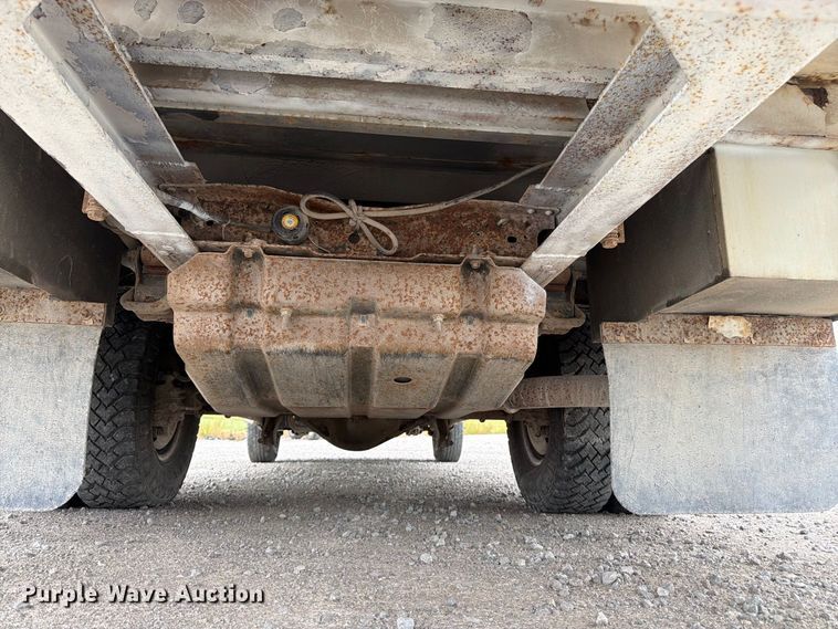 image for item FK3470 2000 Ford F350 Super Duty XL bucket truck