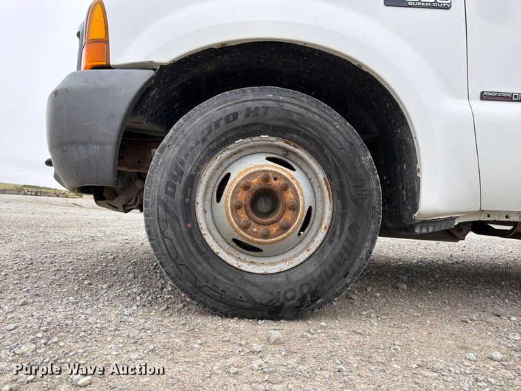 image for item FK3470 2000 Ford F350 Super Duty XL bucket truck
