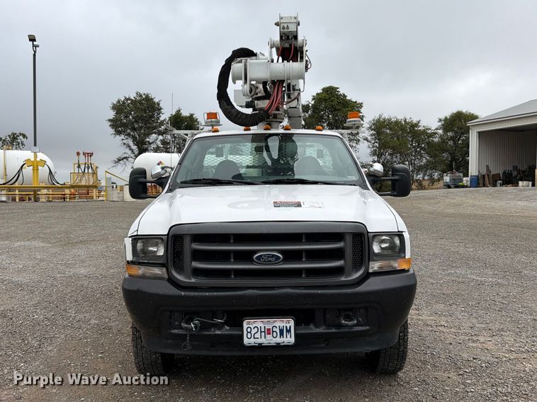 image for item FK3471 2004 Ford F550 Super Duty XL bucket truck