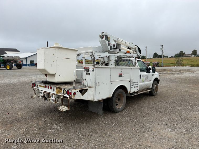 image for item FK3471 2004 Ford F550 Super Duty XL bucket truck