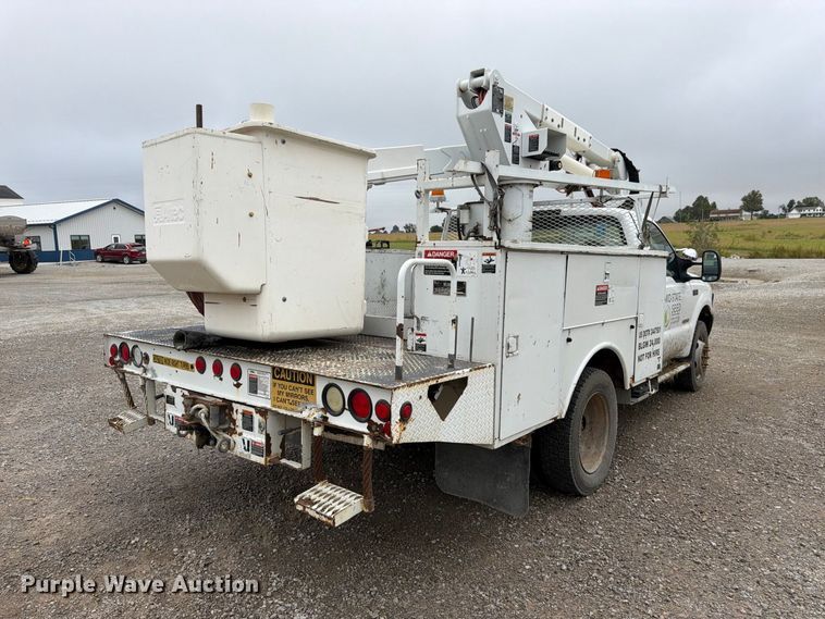 image for item FK3471 2004 Ford F550 Super Duty XL bucket truck