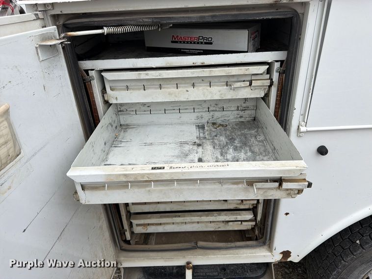 image for item FK3471 2004 Ford F550 Super Duty XL bucket truck