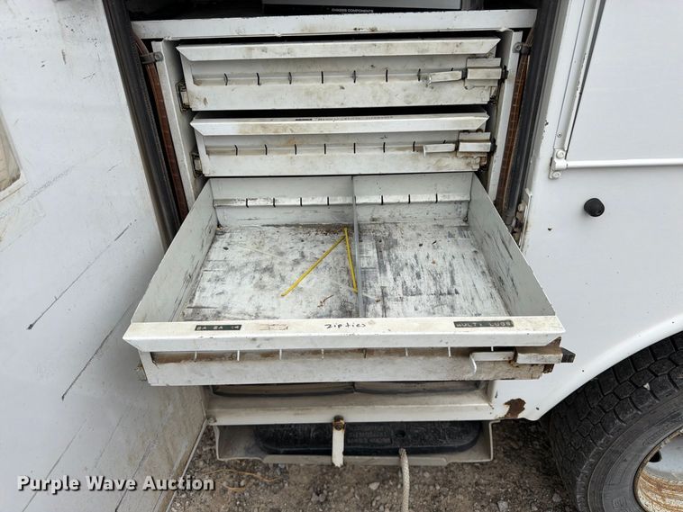 image for item FK3471 2004 Ford F550 Super Duty XL bucket truck