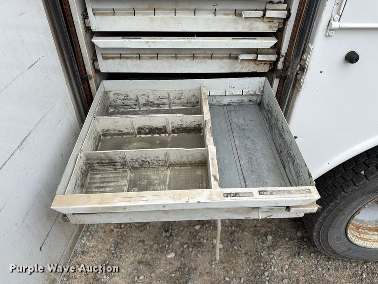 image for item FK3471 2004 Ford F550 Super Duty XL bucket truck