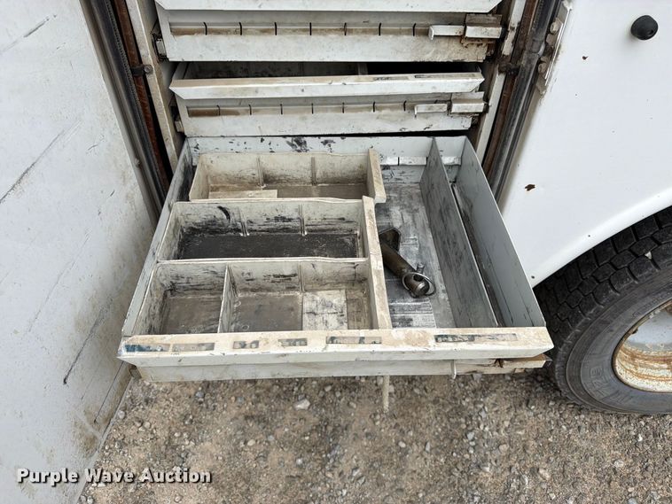 image for item FK3471 2004 Ford F550 Super Duty XL bucket truck
