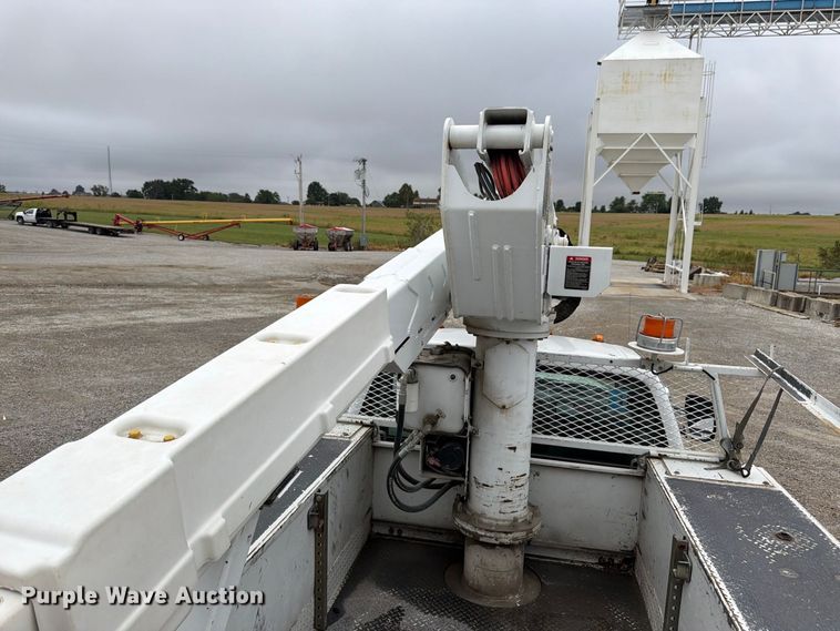 image for item FK3471 2004 Ford F550 Super Duty XL bucket truck