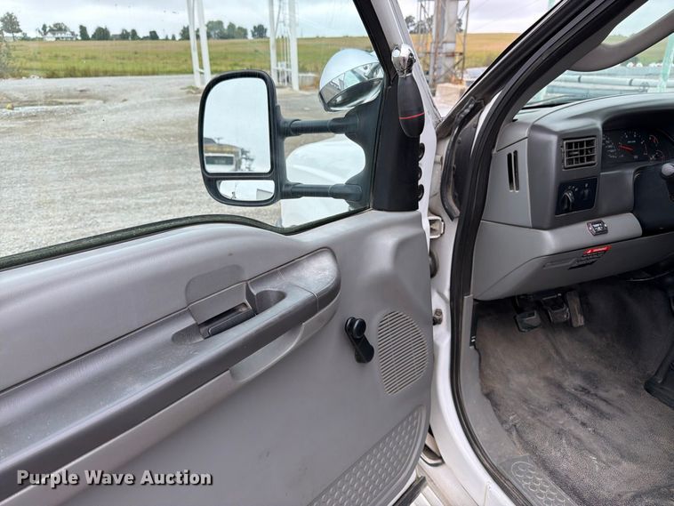 image for item FK3471 2004 Ford F550 Super Duty XL bucket truck