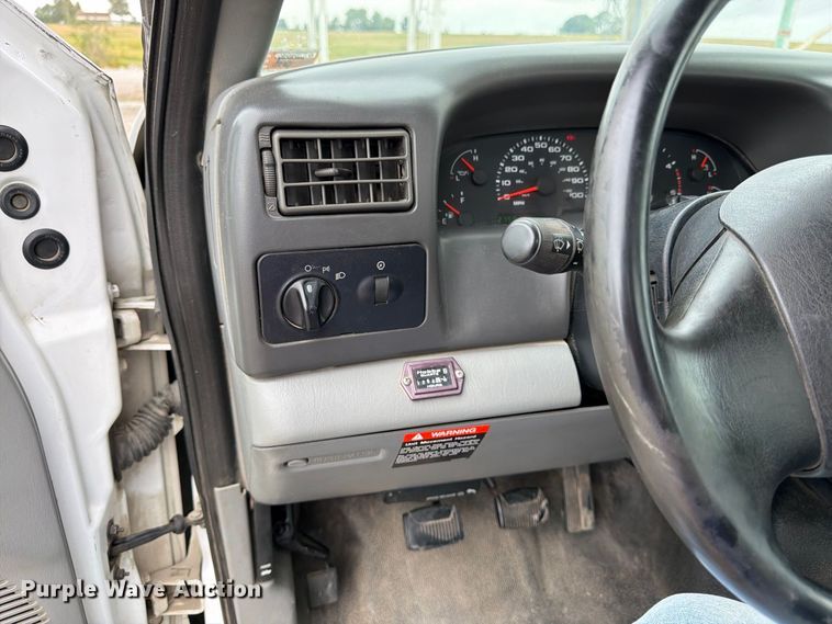 image for item FK3471 2004 Ford F550 Super Duty XL bucket truck