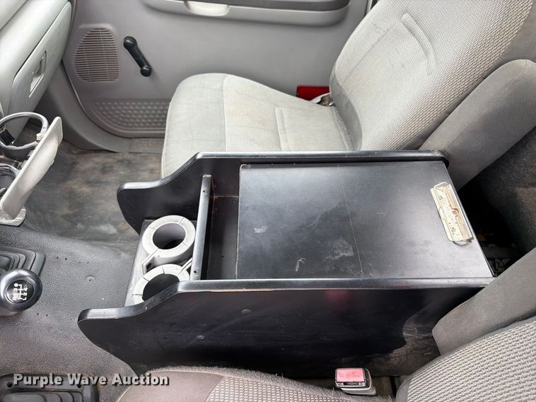 image for item FK3471 2004 Ford F550 Super Duty XL bucket truck
