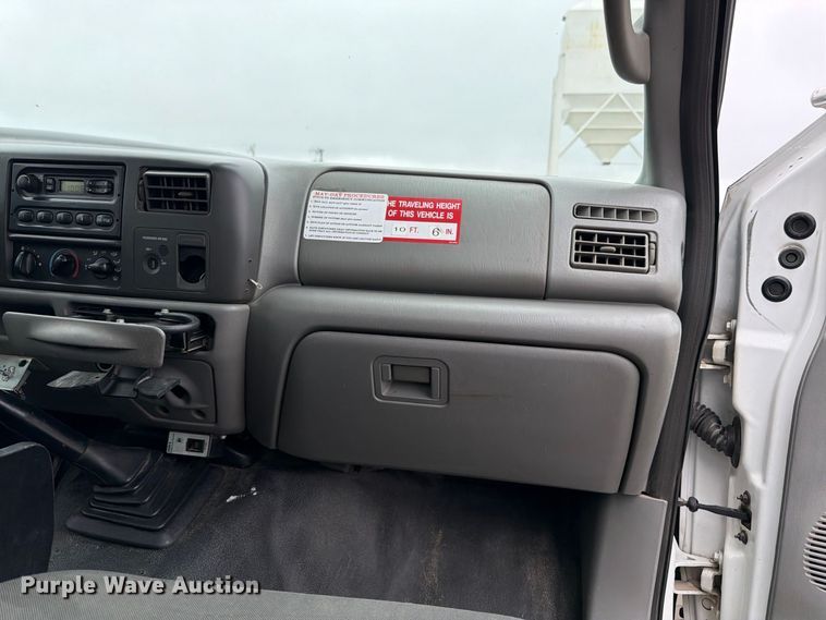 image for item FK3471 2004 Ford F550 Super Duty XL bucket truck