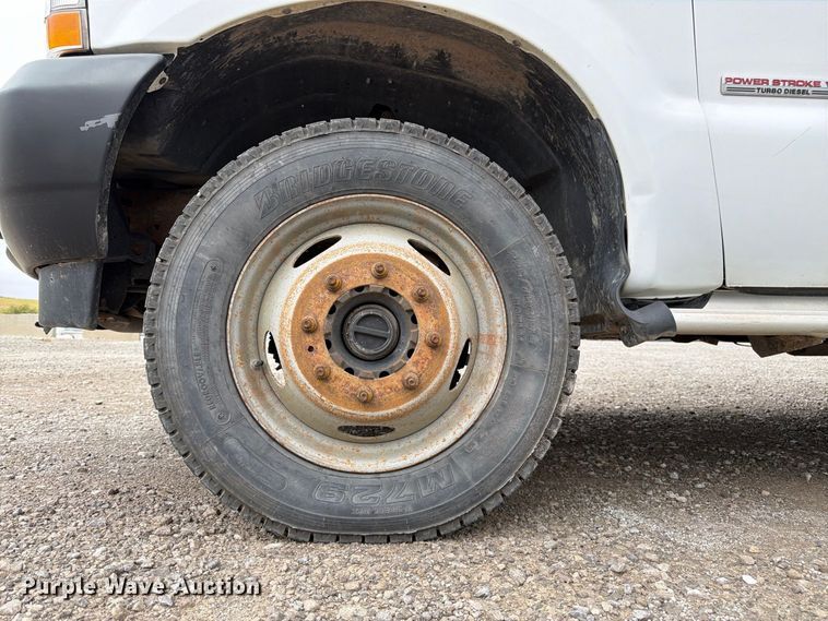 image for item FK3471 2004 Ford F550 Super Duty XL bucket truck
