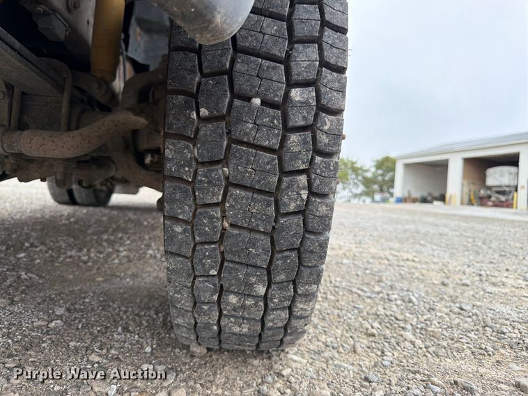 image for item FK3471 2004 Ford F550 Super Duty XL bucket truck