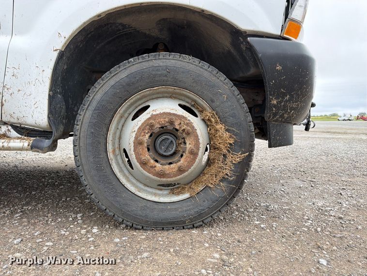 image for item FK3471 2004 Ford F550 Super Duty XL bucket truck