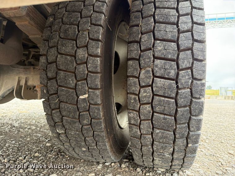 image for item FK3471 2004 Ford F550 Super Duty XL bucket truck