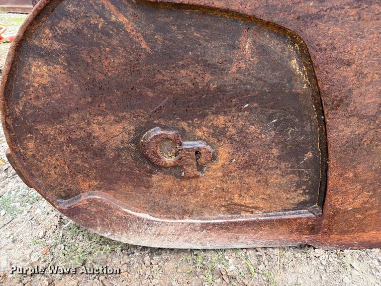 image for item FK3476 2000 John Deere 200LC excavator