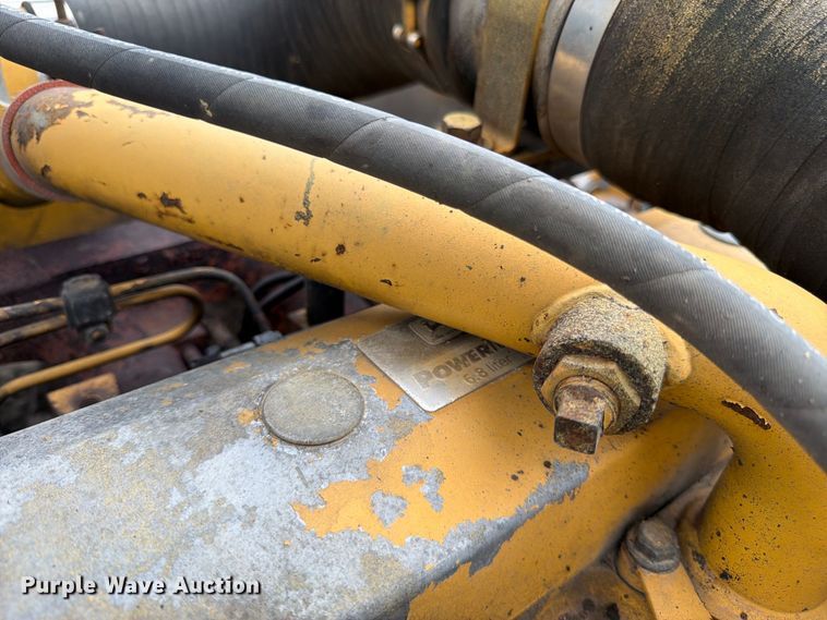 image for item FK3476 2000 John Deere 200LC excavator