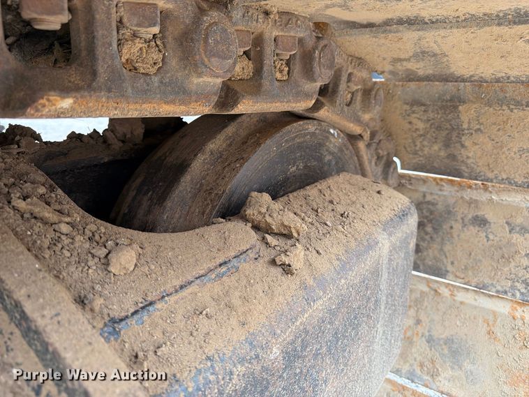 image for item FK3476 2000 John Deere 200LC excavator
