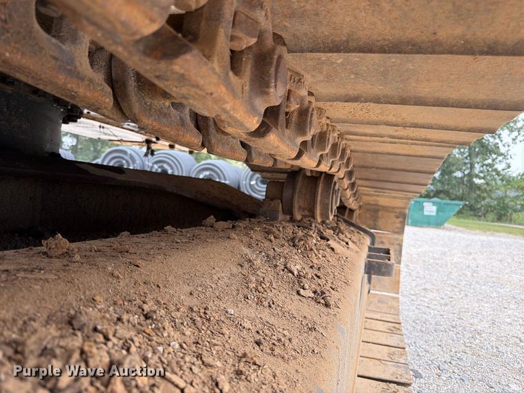 image for item FK3476 2000 John Deere 200LC excavator