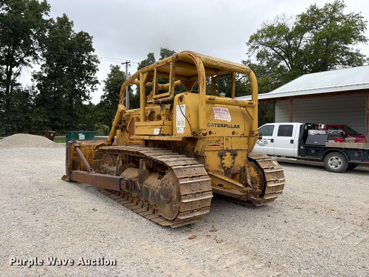 image for item FK3477 1971 Caterpillar D7 dozer