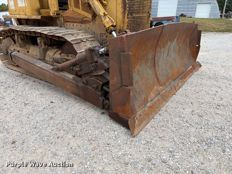 image for item FK3477 1971 Caterpillar D7 dozer