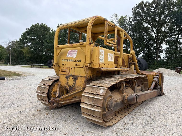 image for item FK3477 1971 Caterpillar D7 dozer