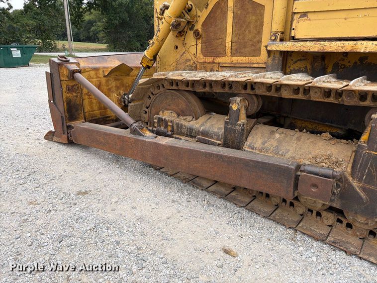 image for item FK3477 1971 Caterpillar D7 dozer