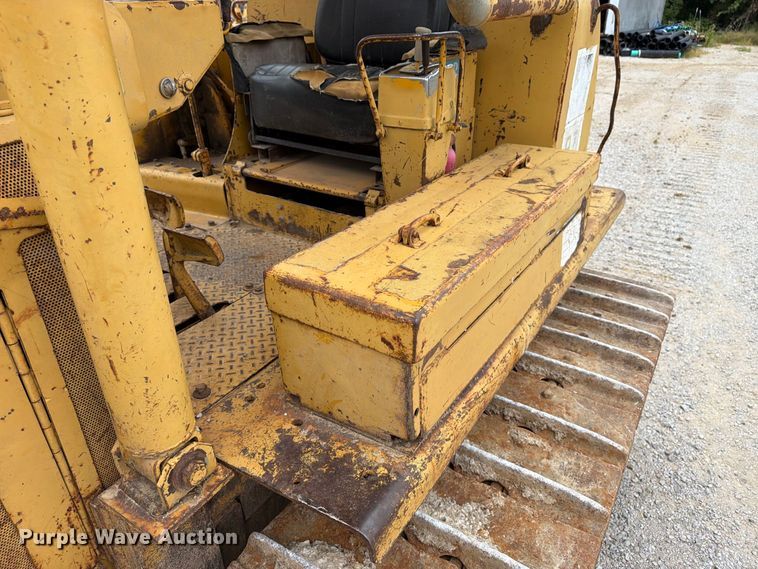 image for item FK3477 1971 Caterpillar D7 dozer