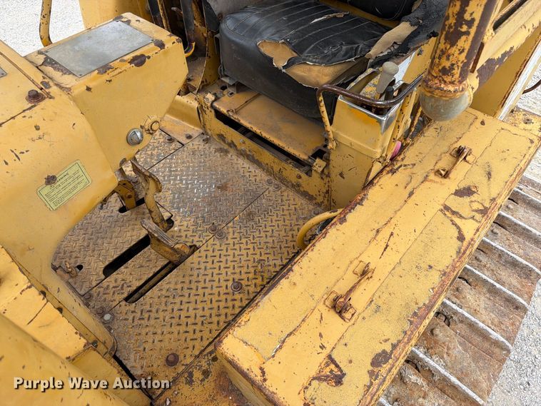 image for item FK3477 1971 Caterpillar D7 dozer