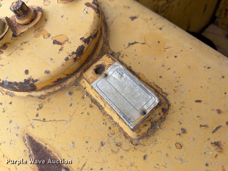 image for item FK3477 1971 Caterpillar D7 dozer